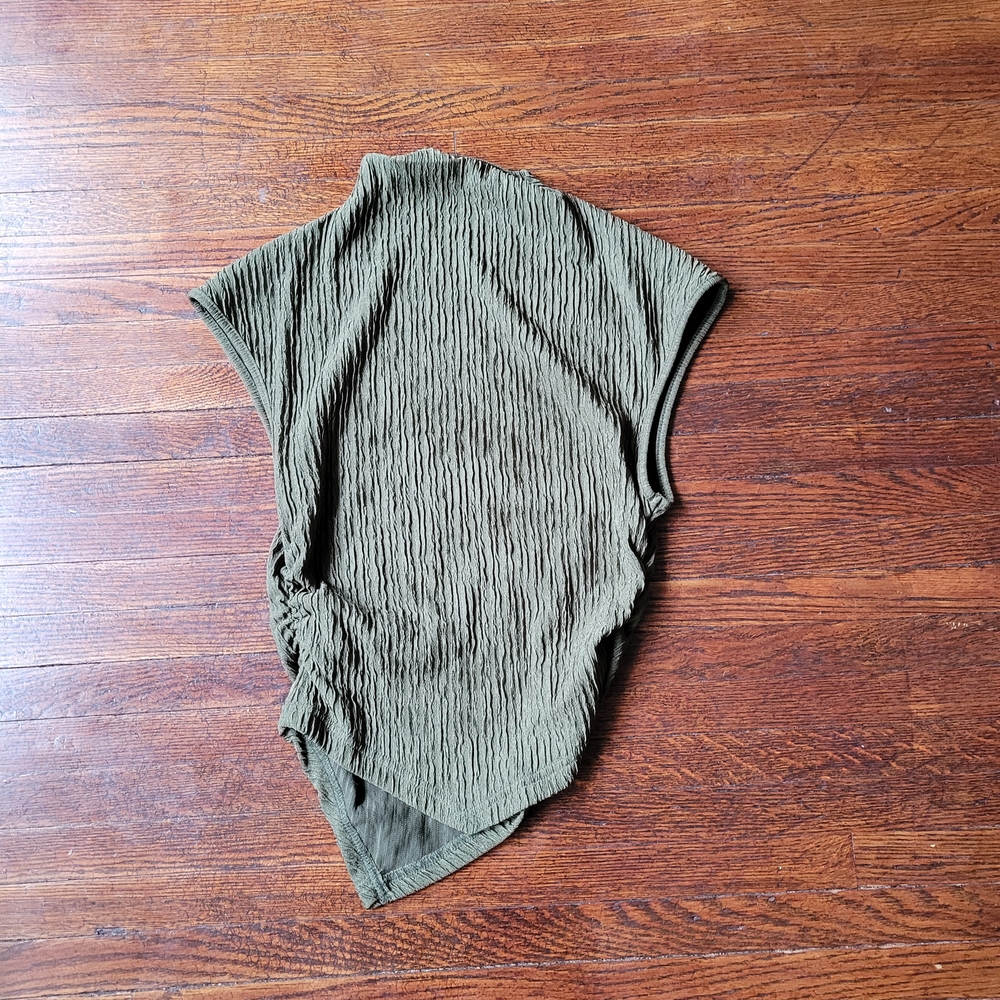 Shein Olive Green Sleeveless, Crinkled Textured Top Size XS